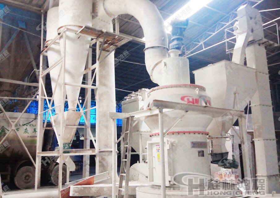 新型高效雷蒙磨粉機(jī)，200目活性炭，小型活性炭生產(chǎn)設(shè)備，活性炭整套生產(chǎn)設(shè)備