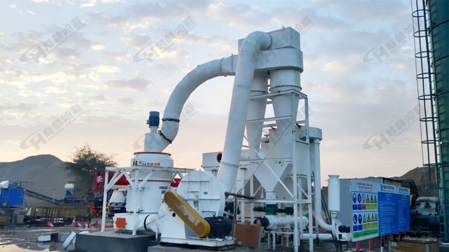 3米8磨機(jī)時(shí)產(chǎn)1噸重鈣磨機(jī)型號HC1000擺式磨粉機(jī)